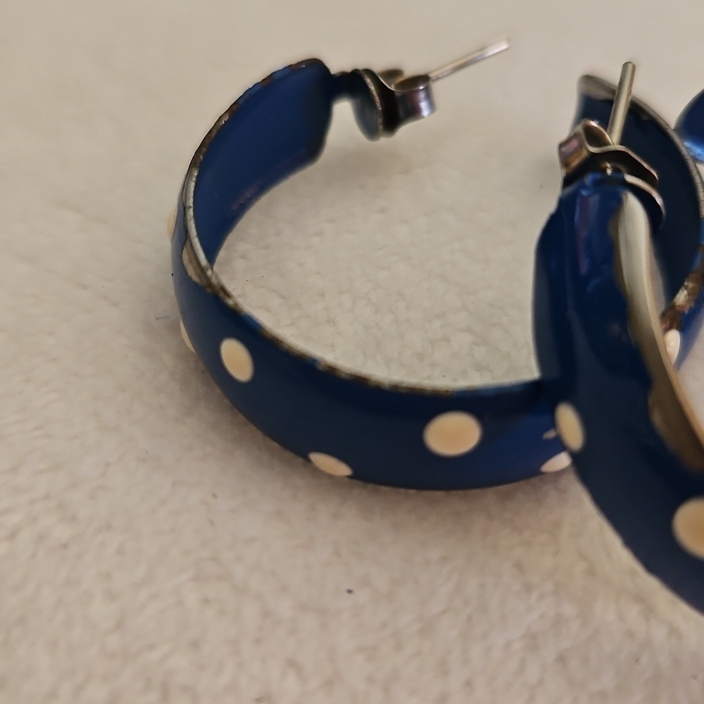 3/$20 Vintage Blue Metal Polka Dot Rockabilly Hoop Post Earrings - Picture 3 of 6